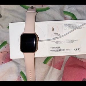 Series 5 Rose Gold Apple watch with Gps + Cellular